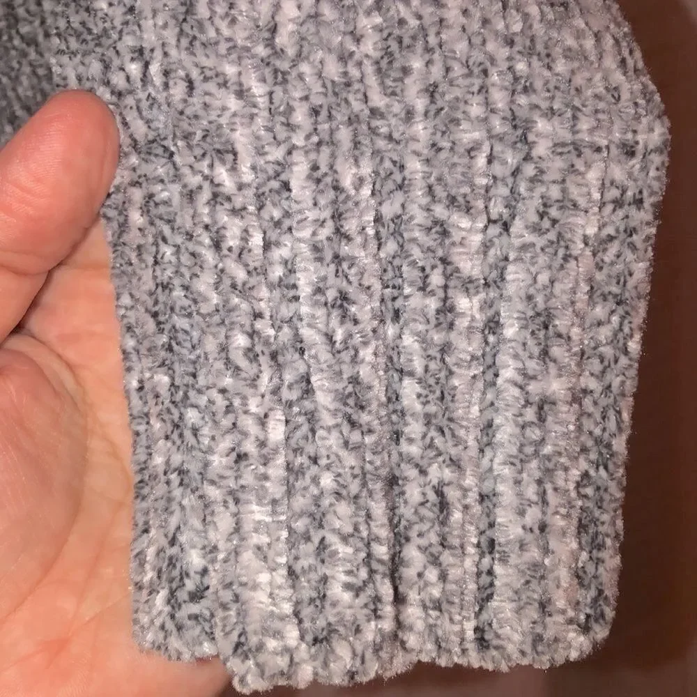 Orvis S Silver Gray Classic Collection Chenille Knit V-Neck Sweater